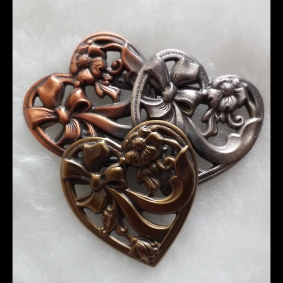 3 Crossing/Stacking Hearts - Picture 6 of 9